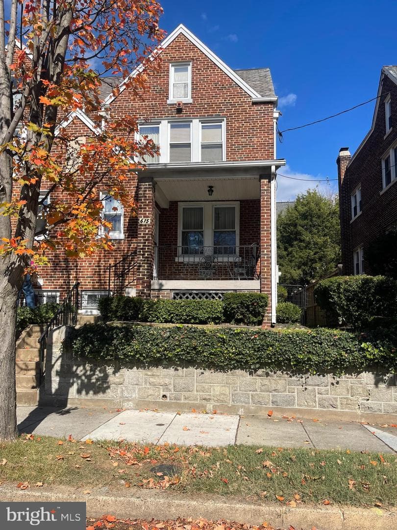 615 Powhatan Place NW photo 2
