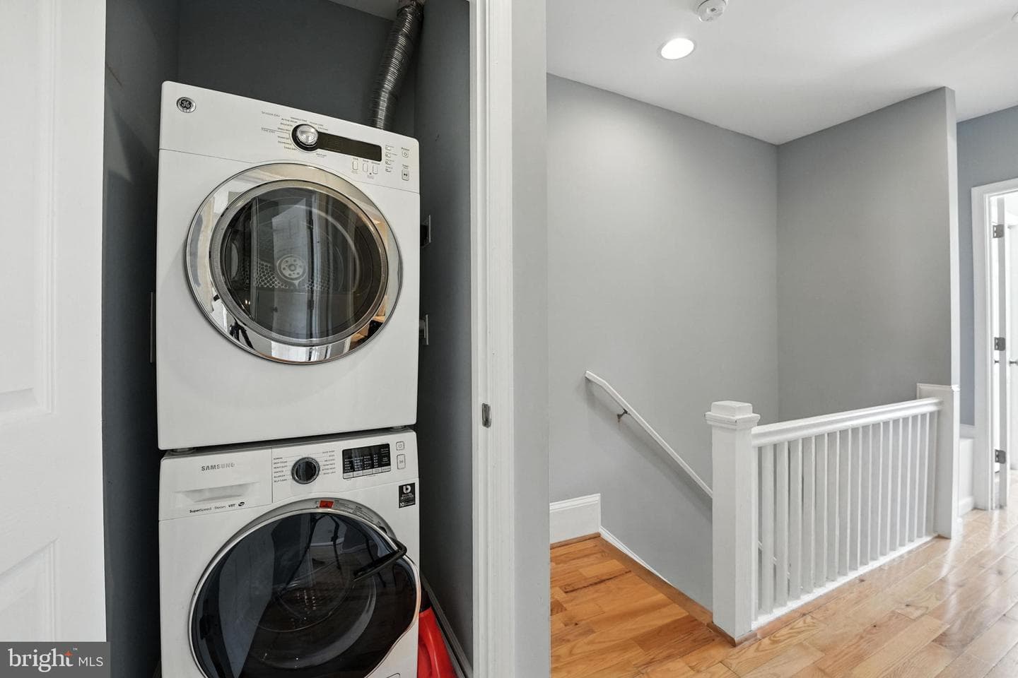 1926 Bennett Place NE photo 14