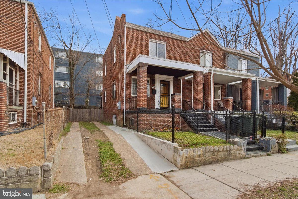 206 36th Street SE, Washington
