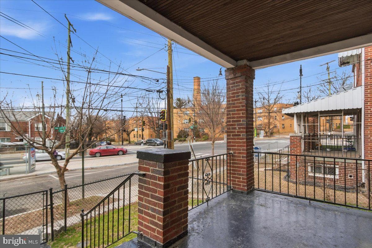 206 36th Street SE photo 6