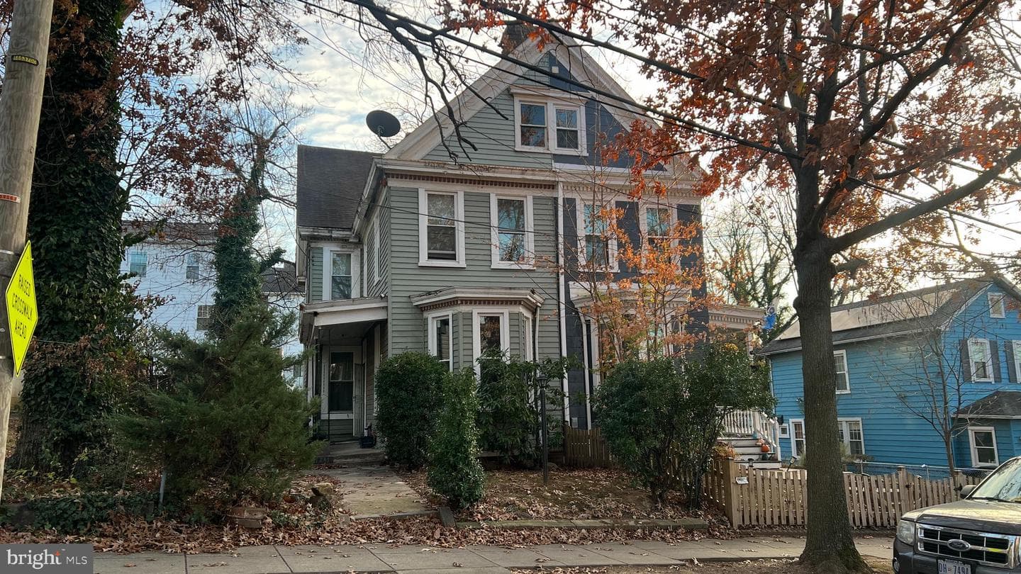1241 Perry Street NE photo 6