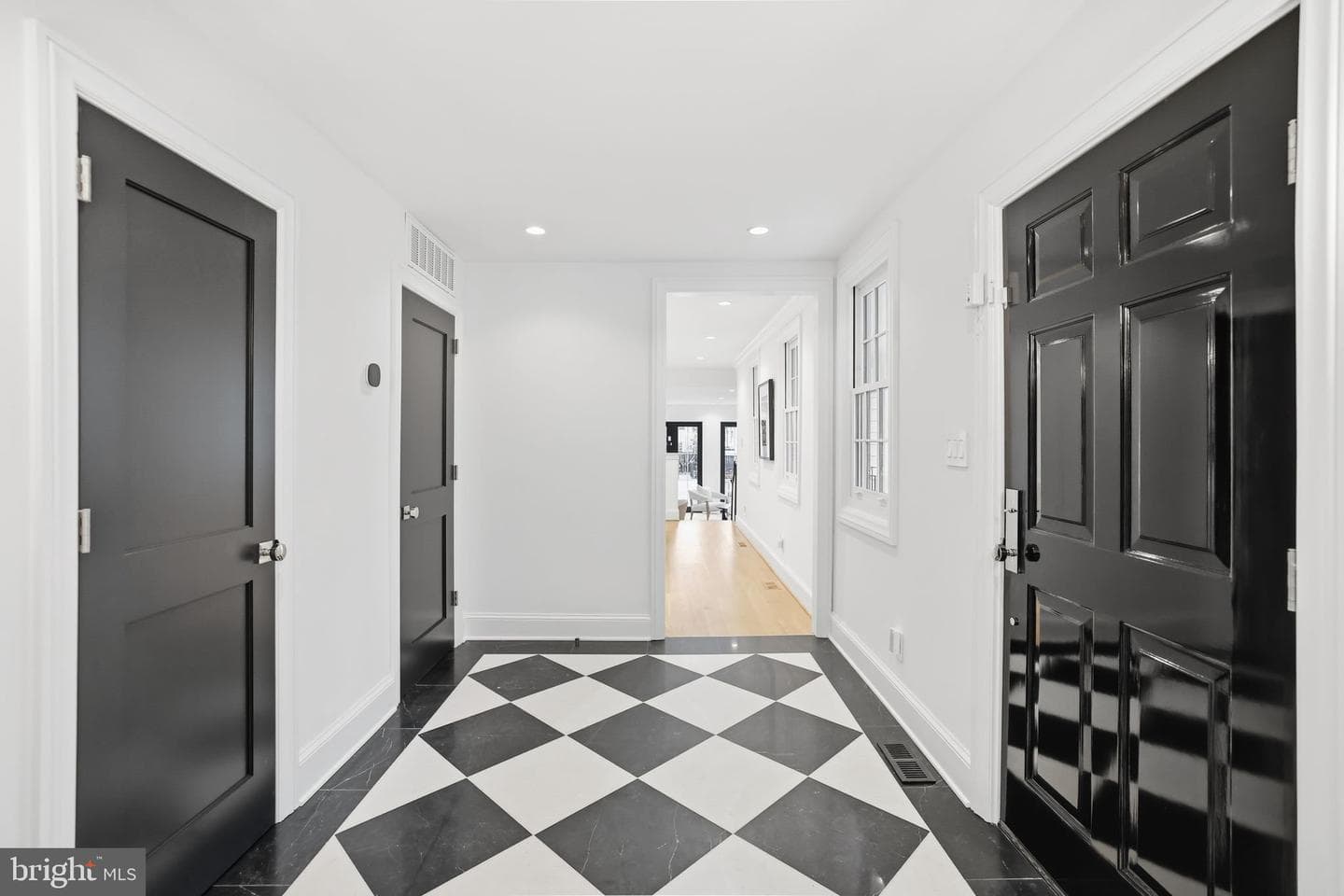 3418 Reservoir Road NW photo 4