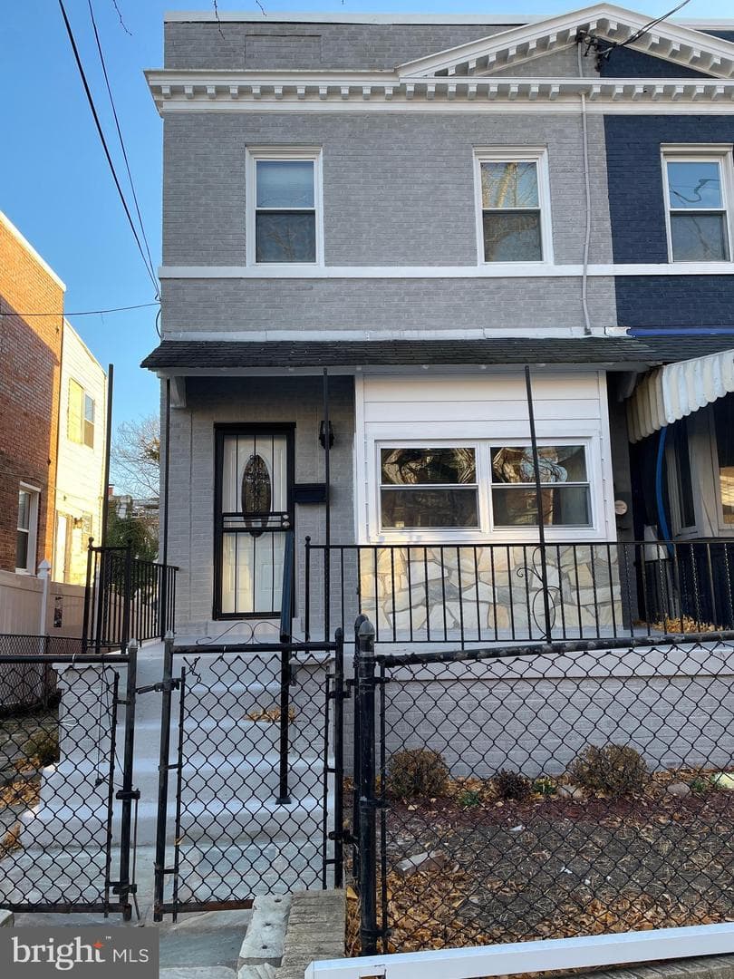530 Somerset Place NW, Washington
