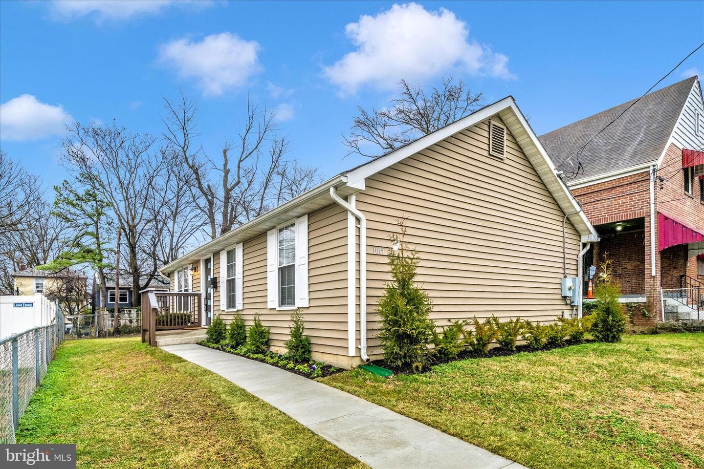 1015 48th Place NE, Washington