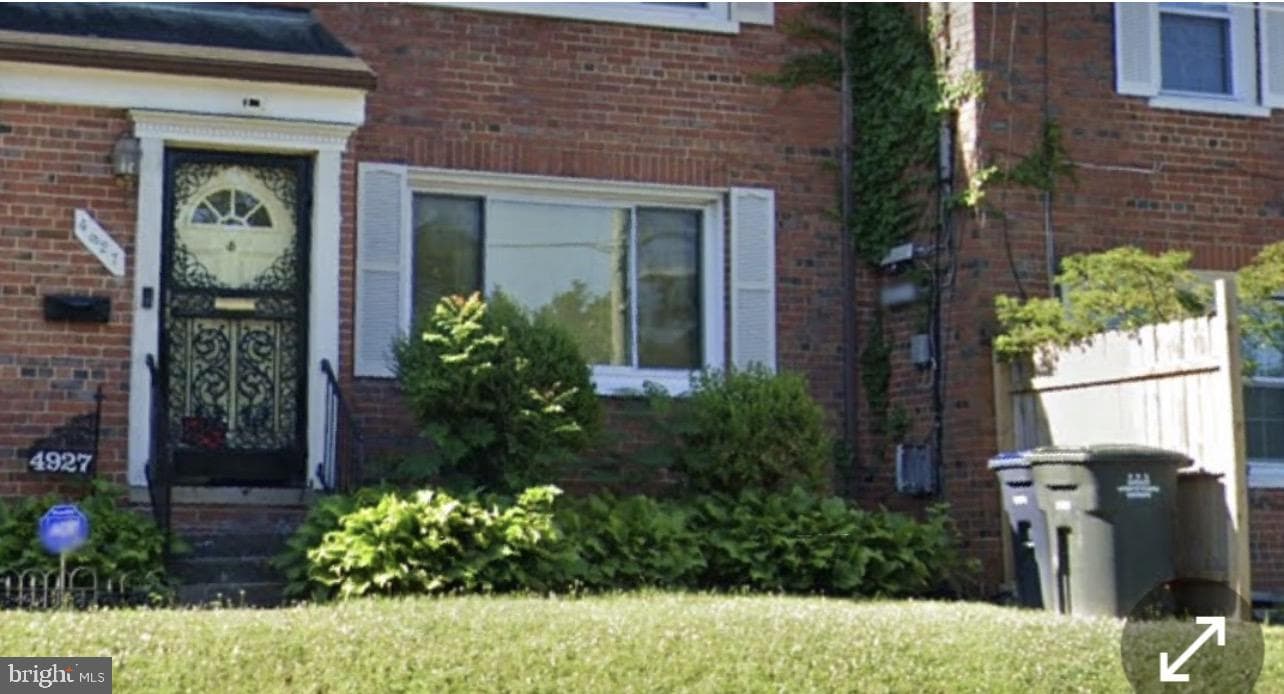4927 Just Street NE, Washington