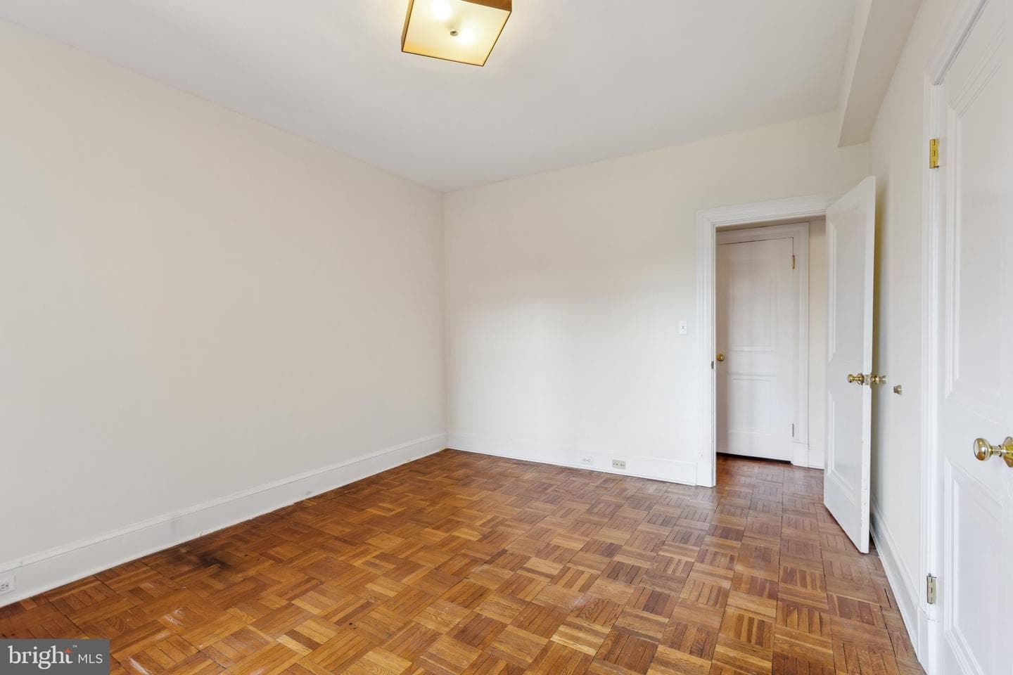 4000 Cathedral Avenue NW #605b photo 15