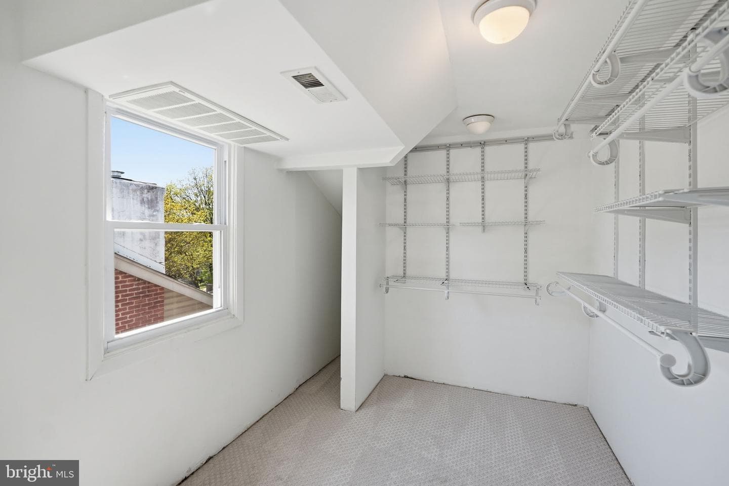 1612 Newton Street NE photo 20