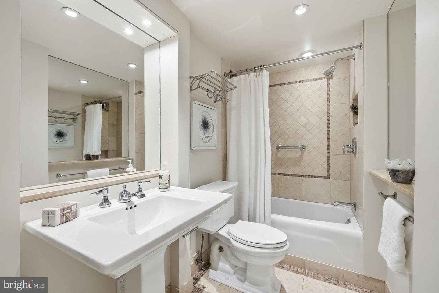 2475 Virginia Avenue NW #325/326 photo 26