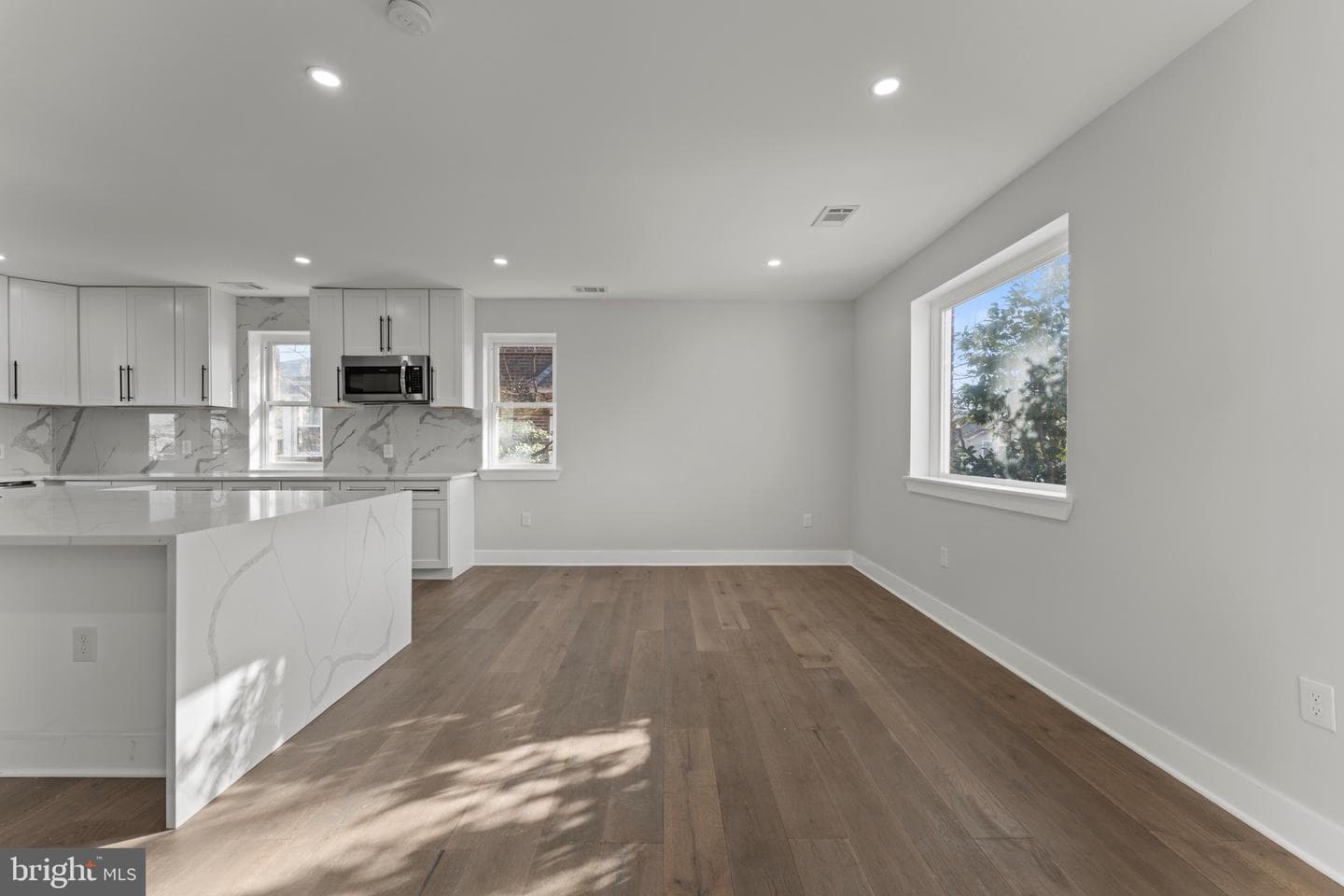33 Nicholson Street NW photo 10