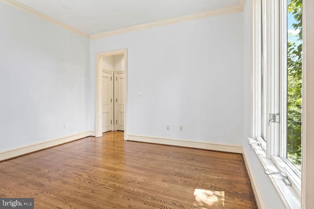 2944 University Terrace NW photo 28