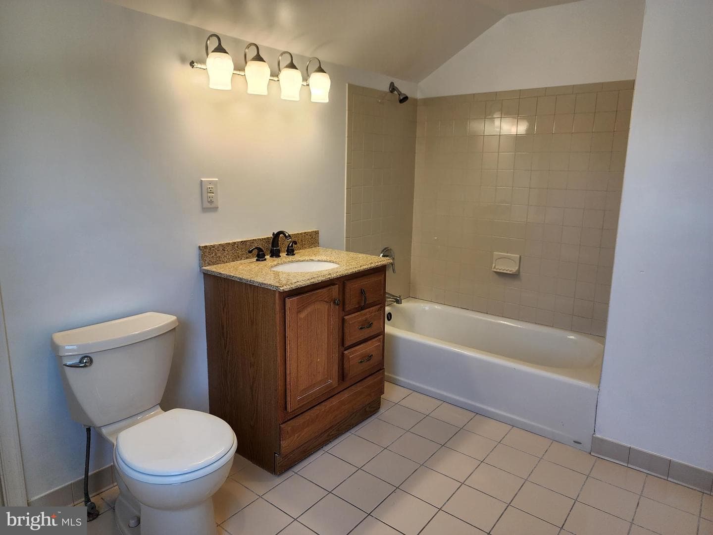 3047 Douglas Street NE photo 23