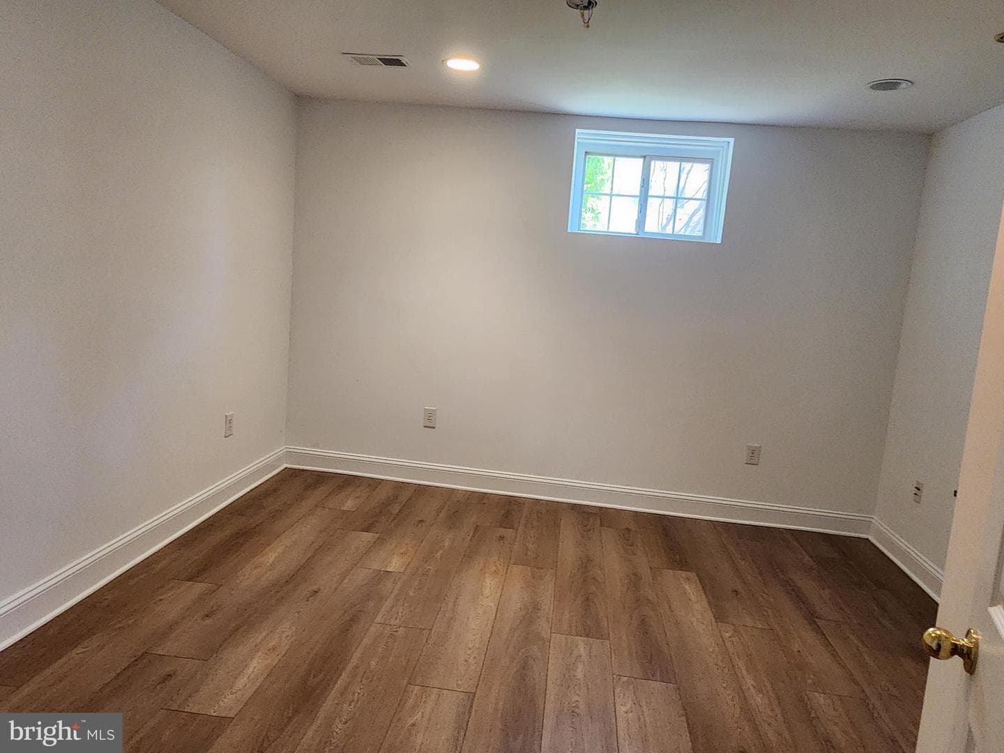 3047 Douglas Street NE photo 29