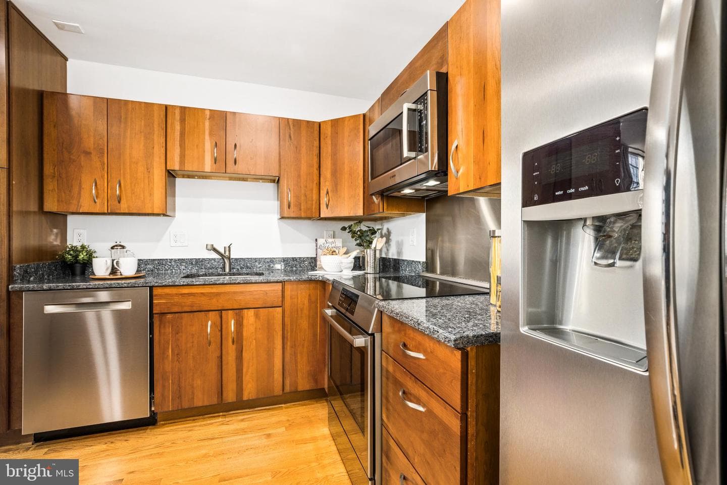 345 O Street SW photo 6