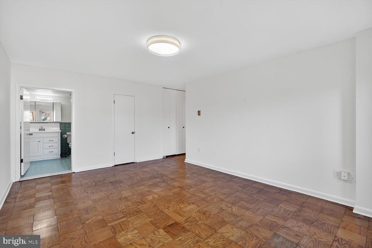 4201 Cathedral Avenue NW #601e photo 8