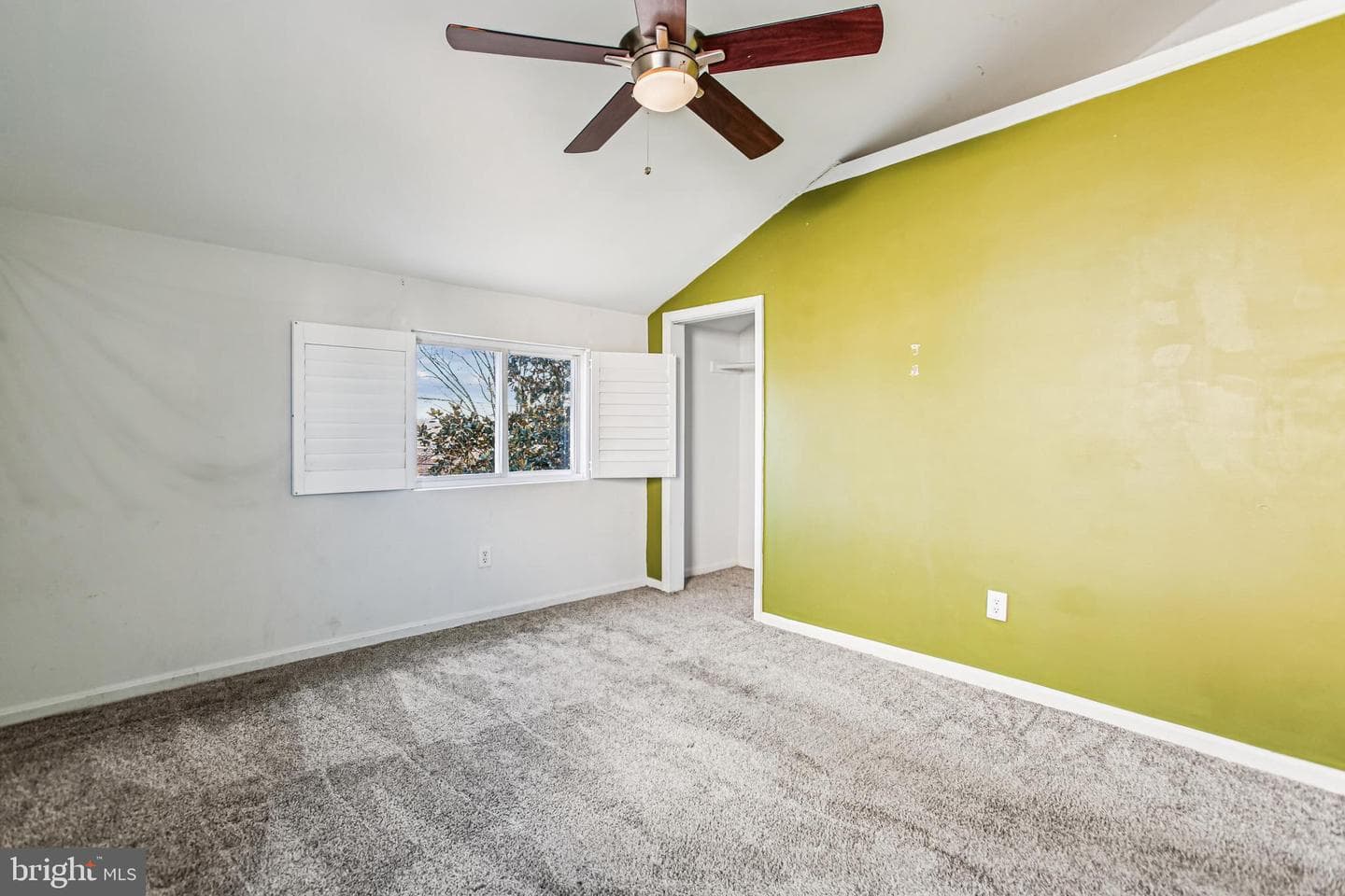 836 Division Avenue NE photo 15