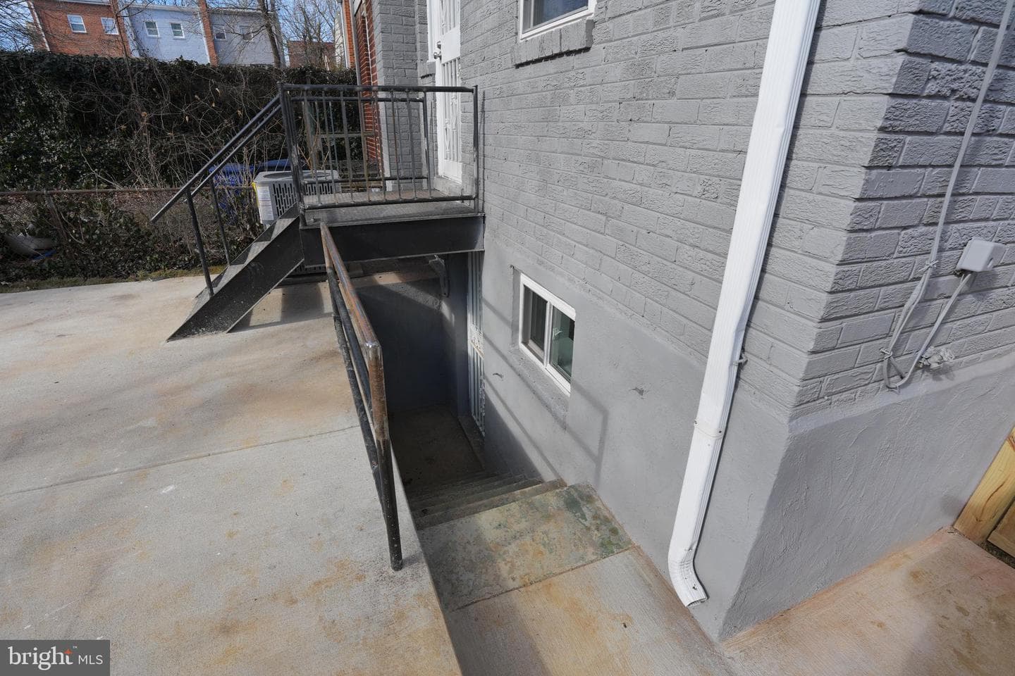 164 Elmira Street SW photo 31