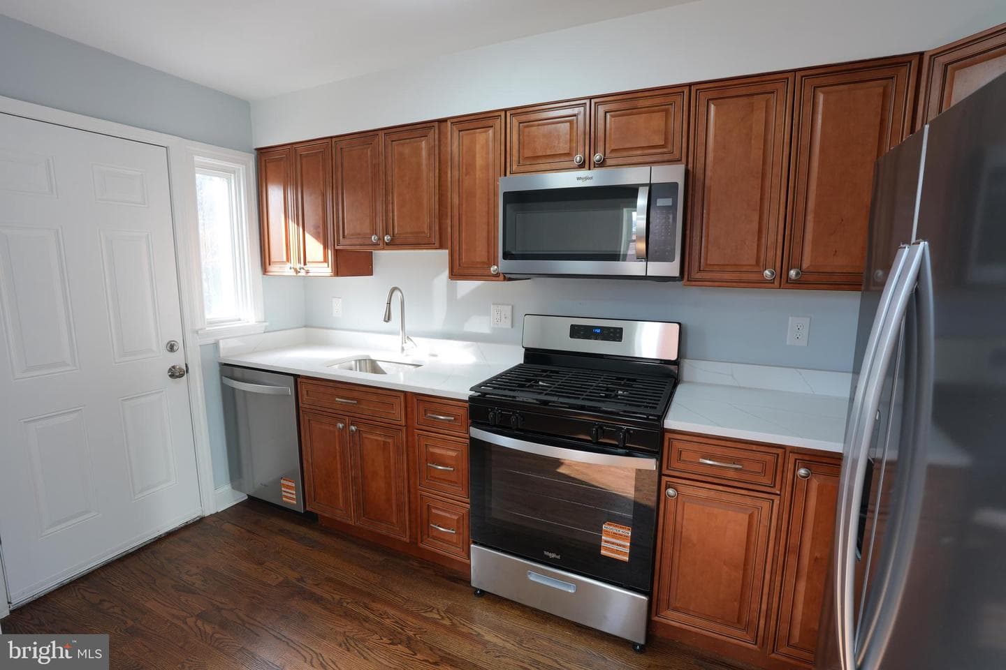 164 Elmira Street SW photo 6