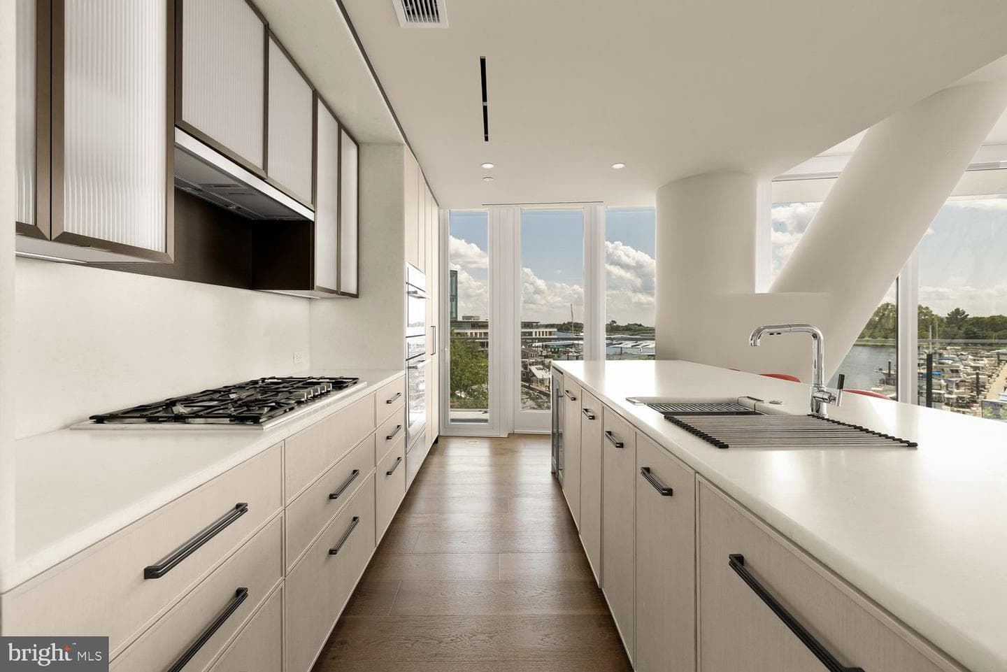 601 Wharf Street SW #301 photo 11