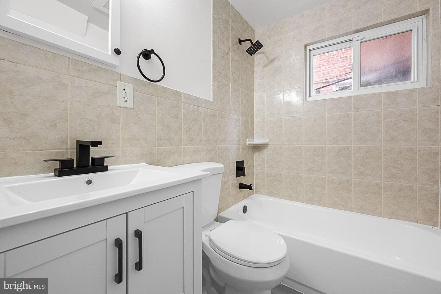 525 Oakwood Street SE photo 35