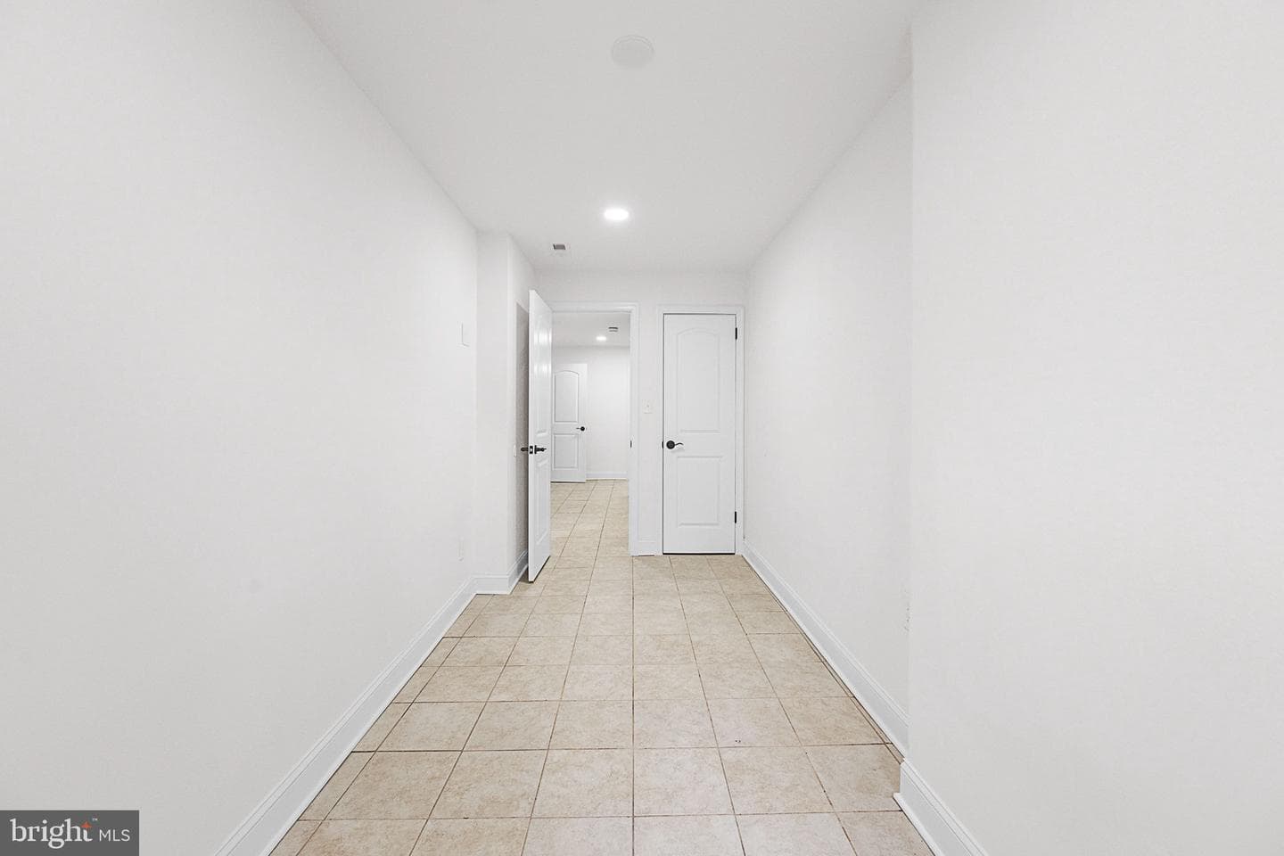 525 Oakwood Street SE photo 36