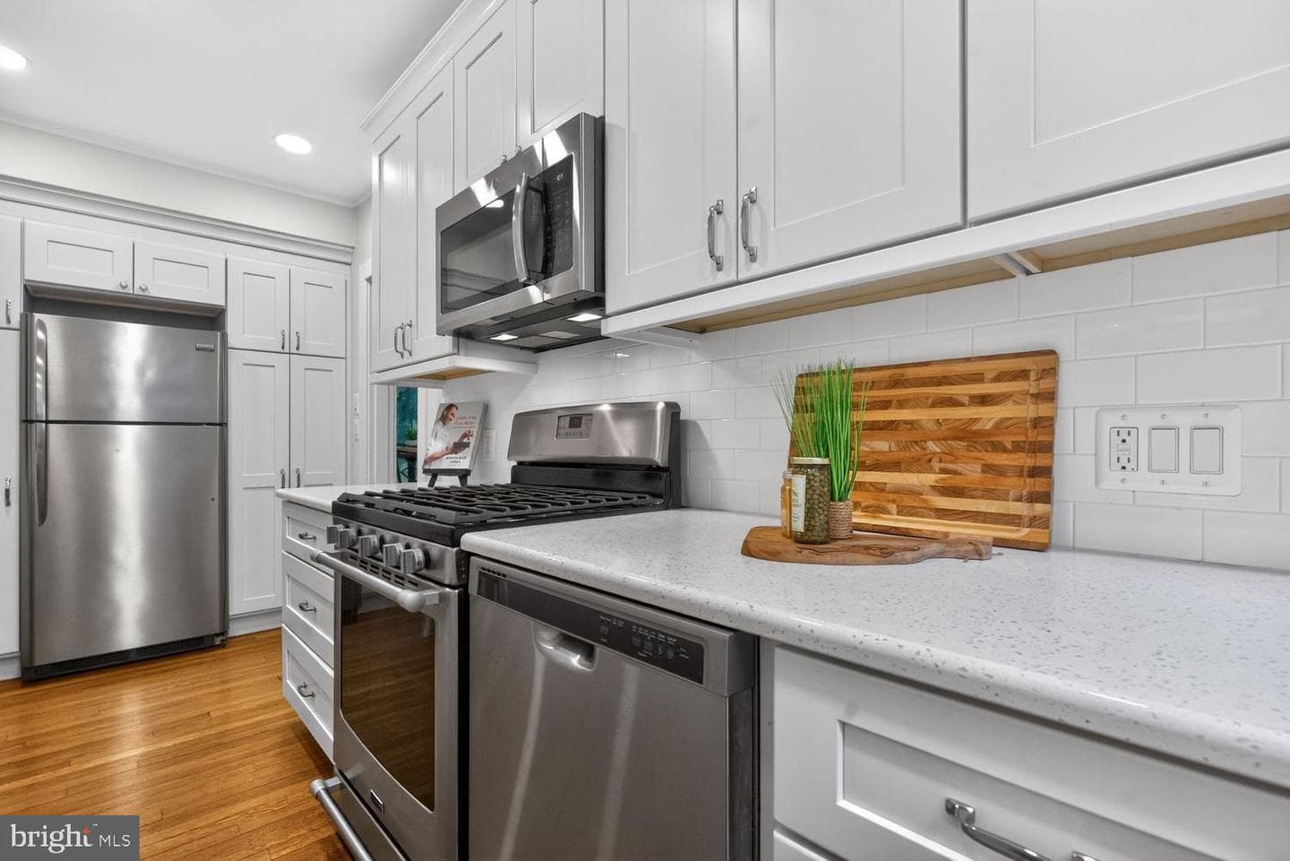 3024 Porter Street NW #102 photo 7
