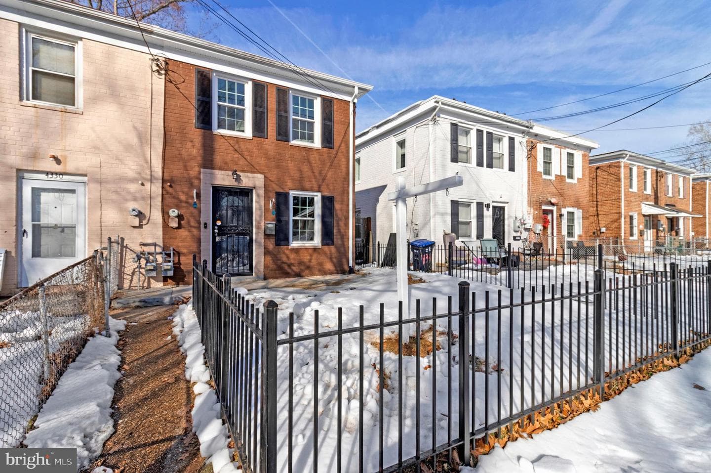 4332 Polk Street NE photo 2
