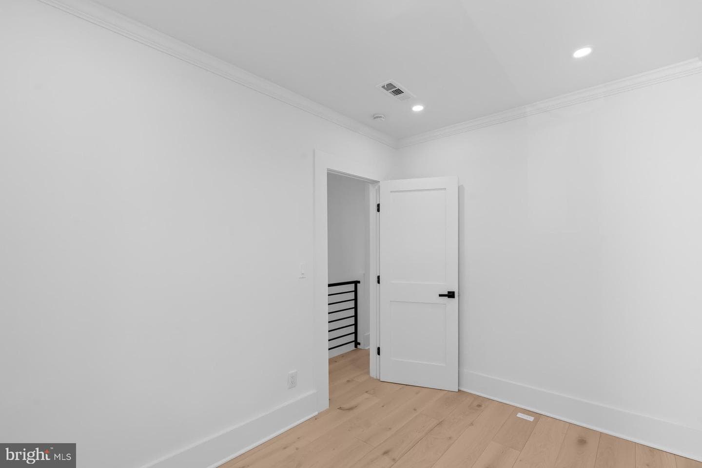 939 Shepherd Street NW photo 37
