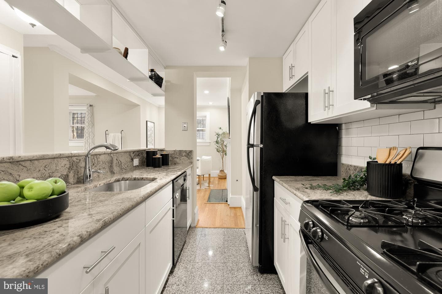 1807 California Street NW #t1 photo 9