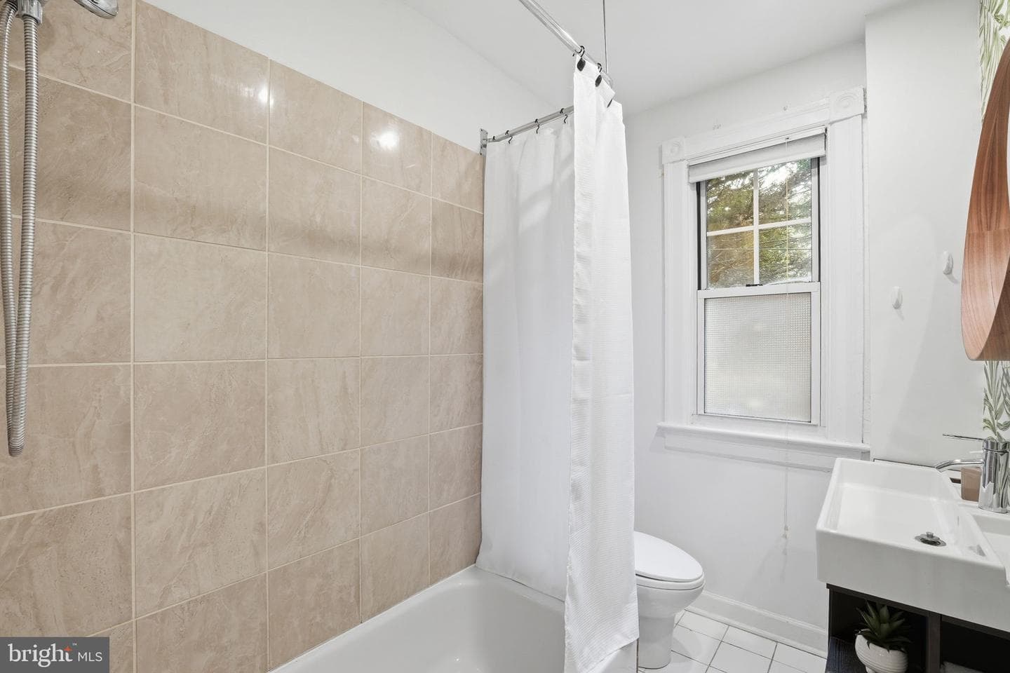5112 Connecticut Avenue NW #204 photo 20