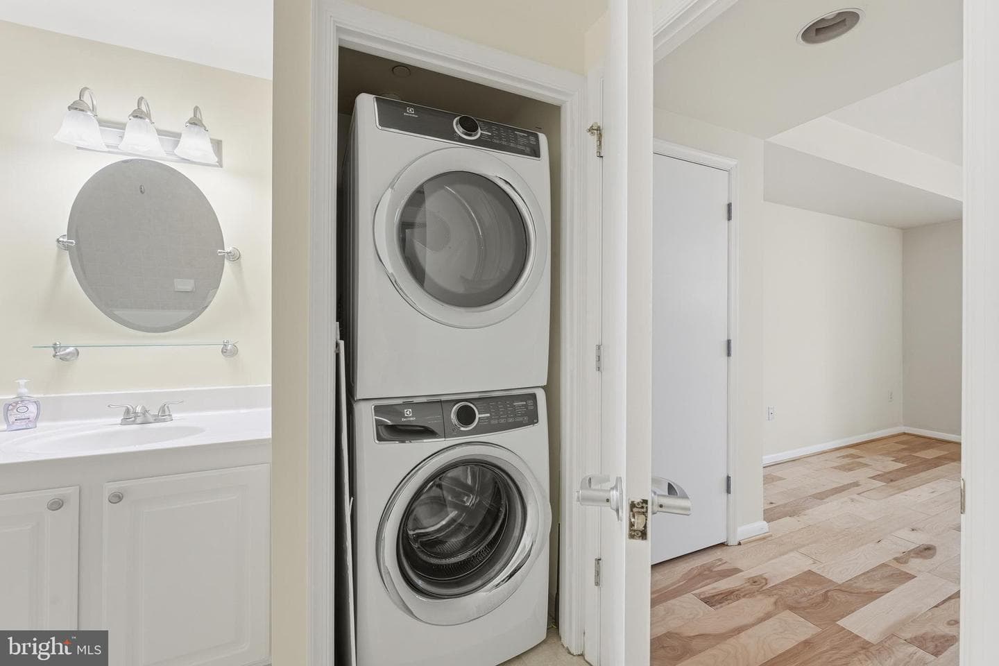 355 I Street SW #116 photo 11