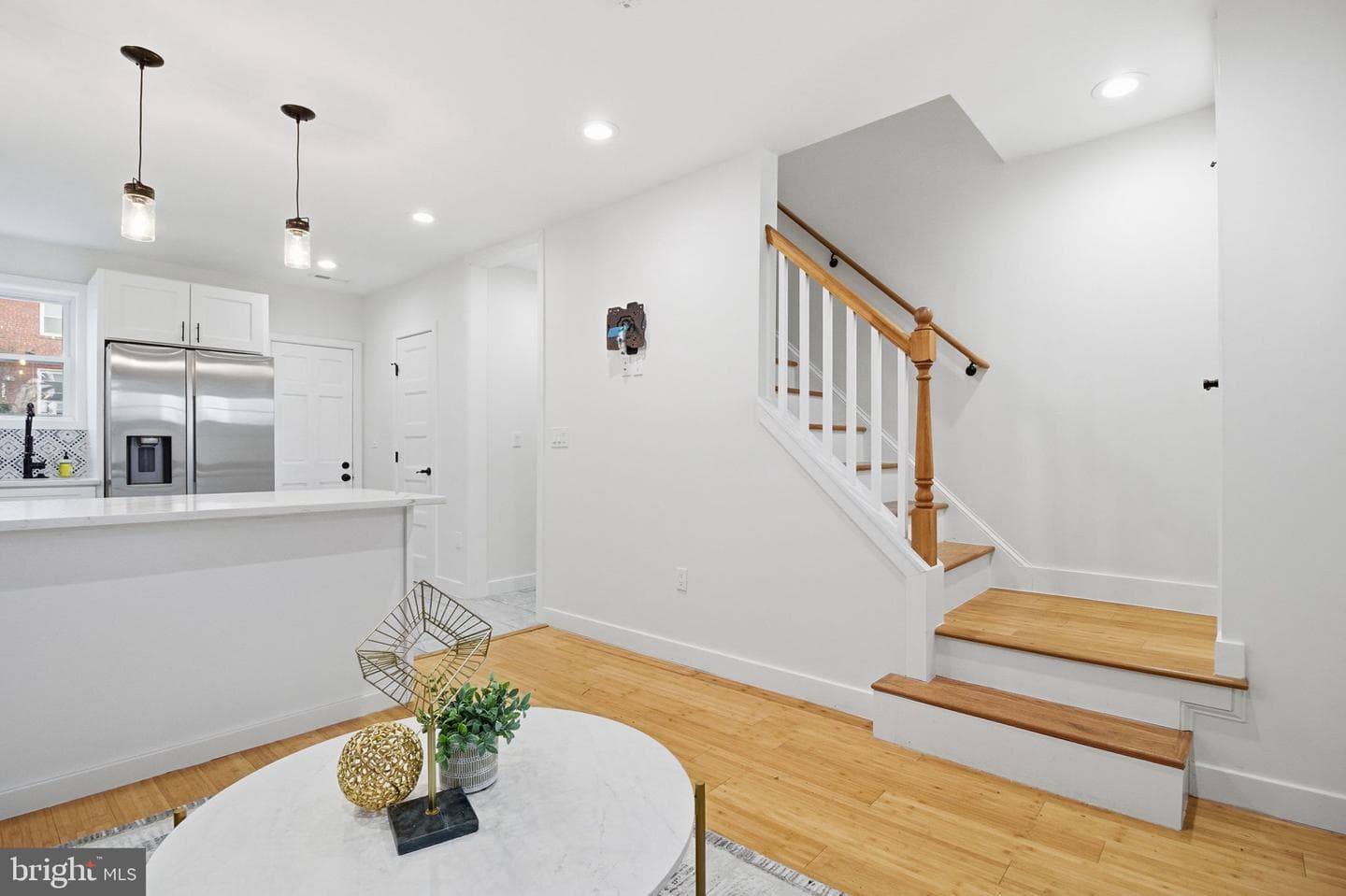 1621 Lyman Place NE photo 3