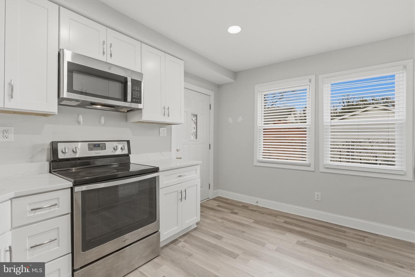 716 Croissant Place SE photo 12