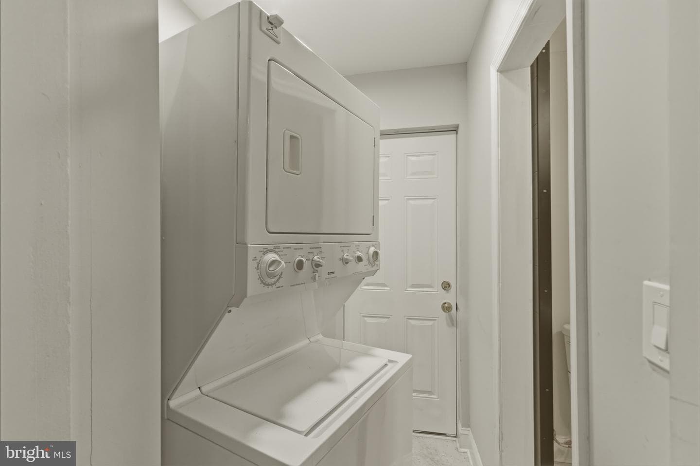 716 Croissant Place SE photo 21