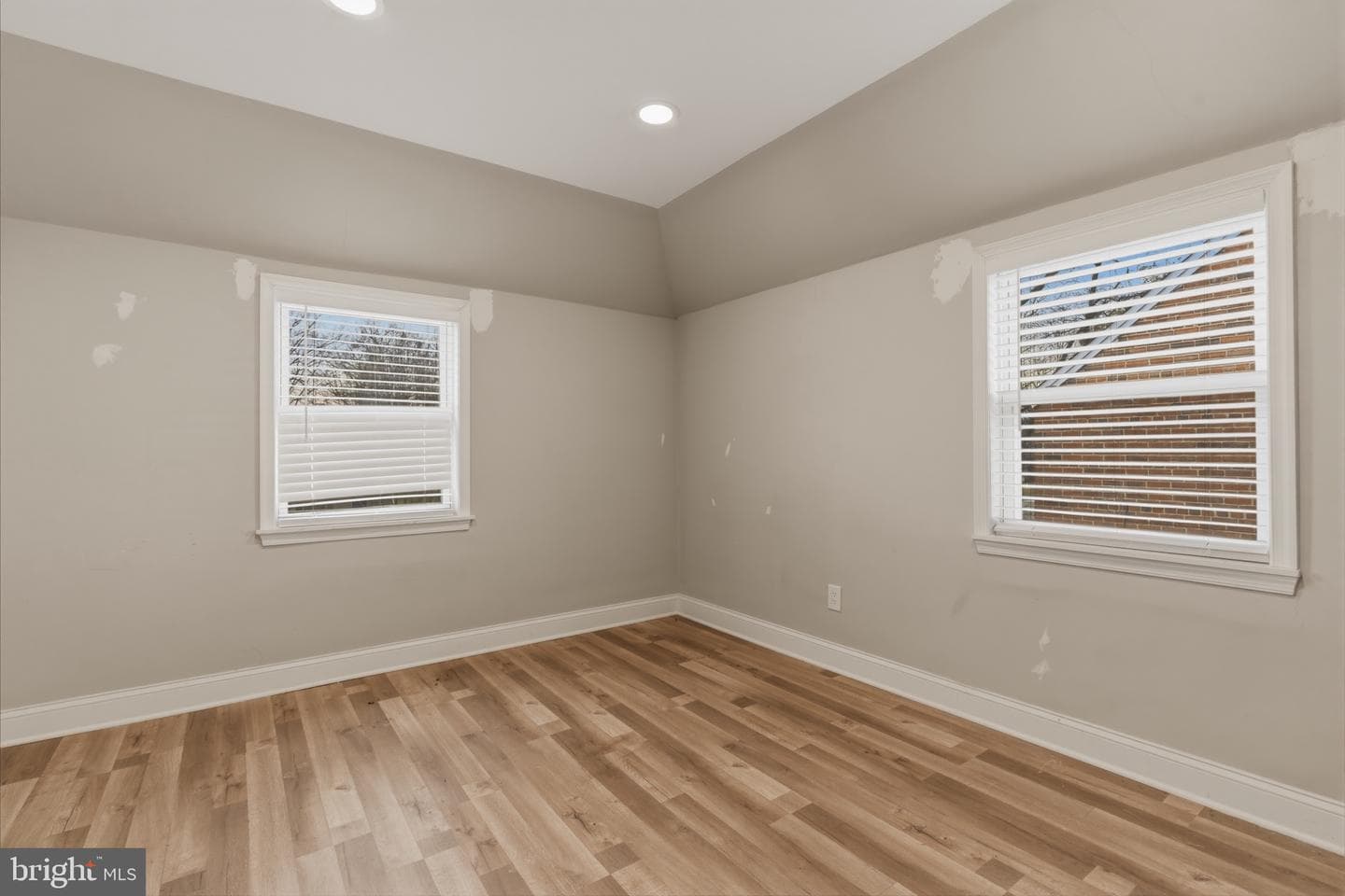 716 Croissant Place SE photo 26