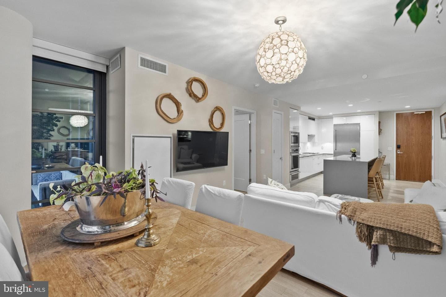 45 Sutton Square SW #403 photo 25