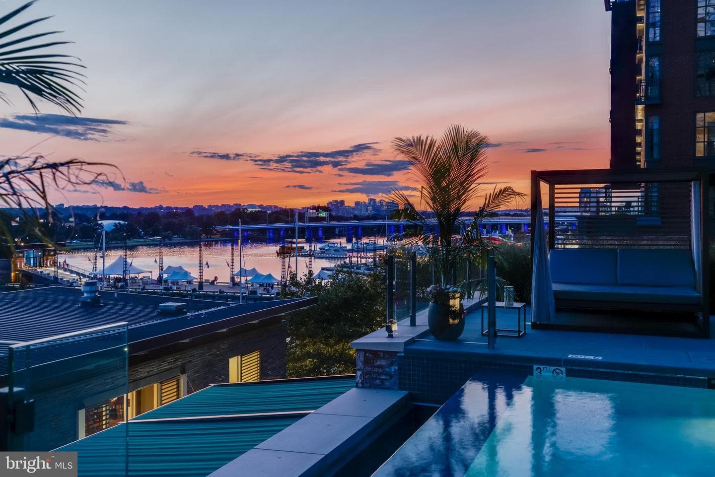 45 Sutton Square SW #403 photo 69