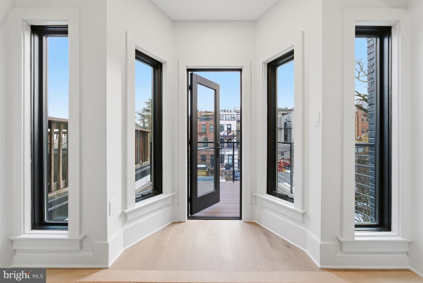 1816 Belmont Road NW photo 31
