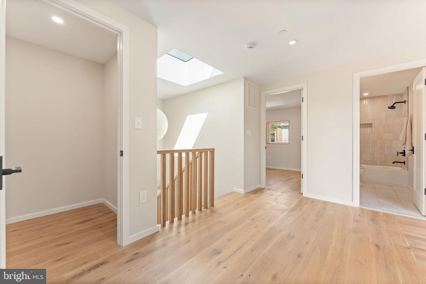 21 Overbeck Alley NE photo 44