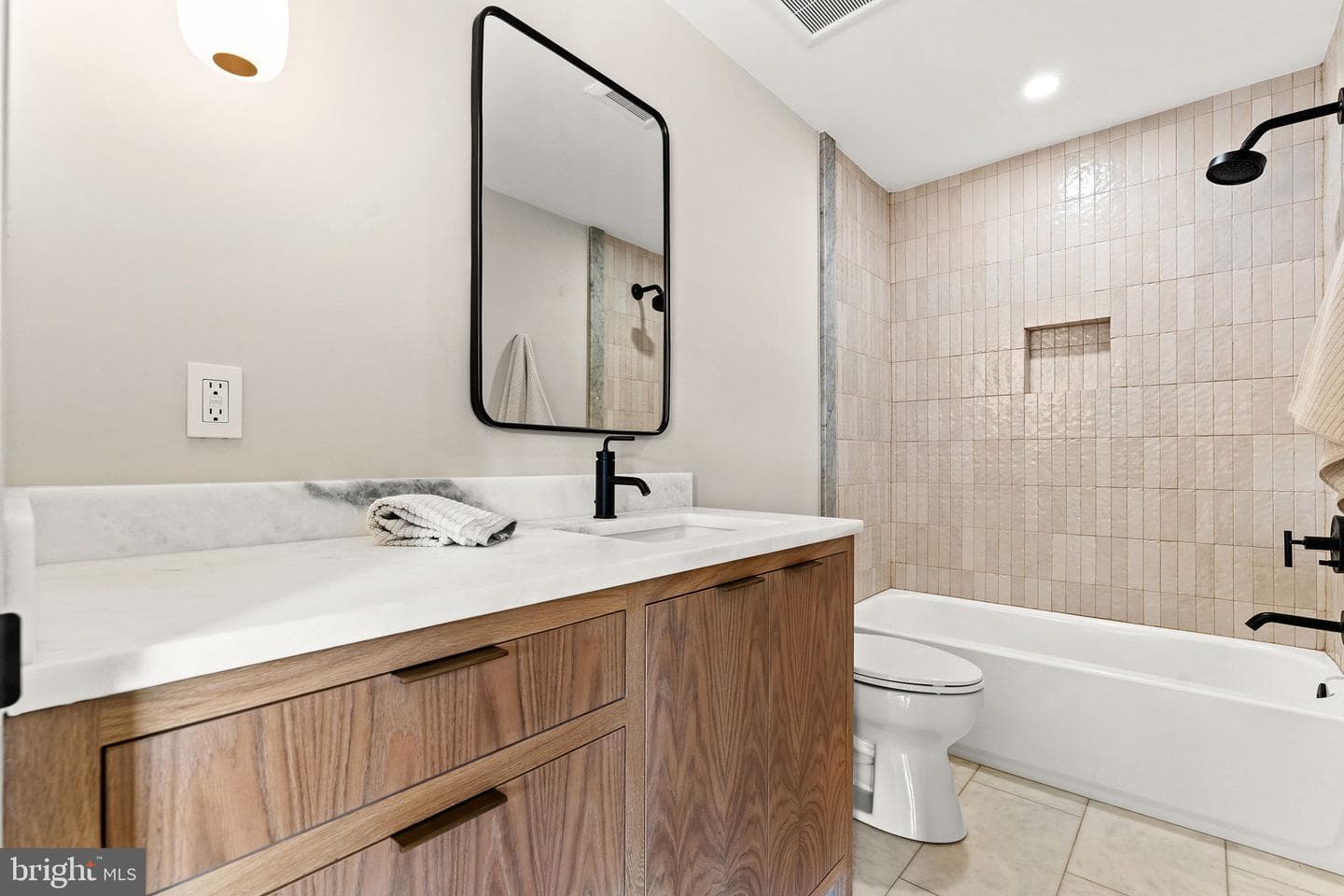 21 Overbeck Alley NE photo 45