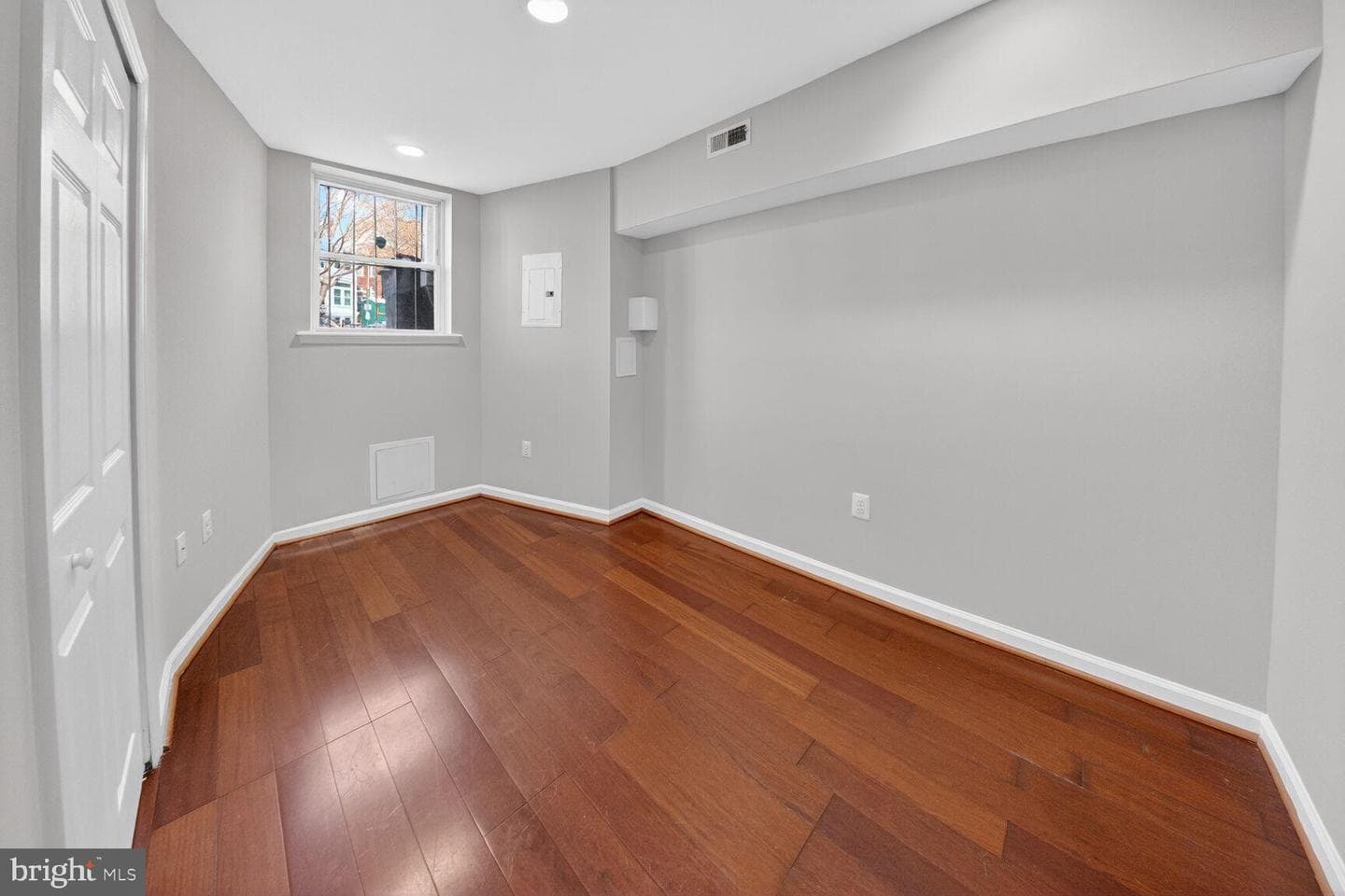 46 Florida Avenue NW photo 38