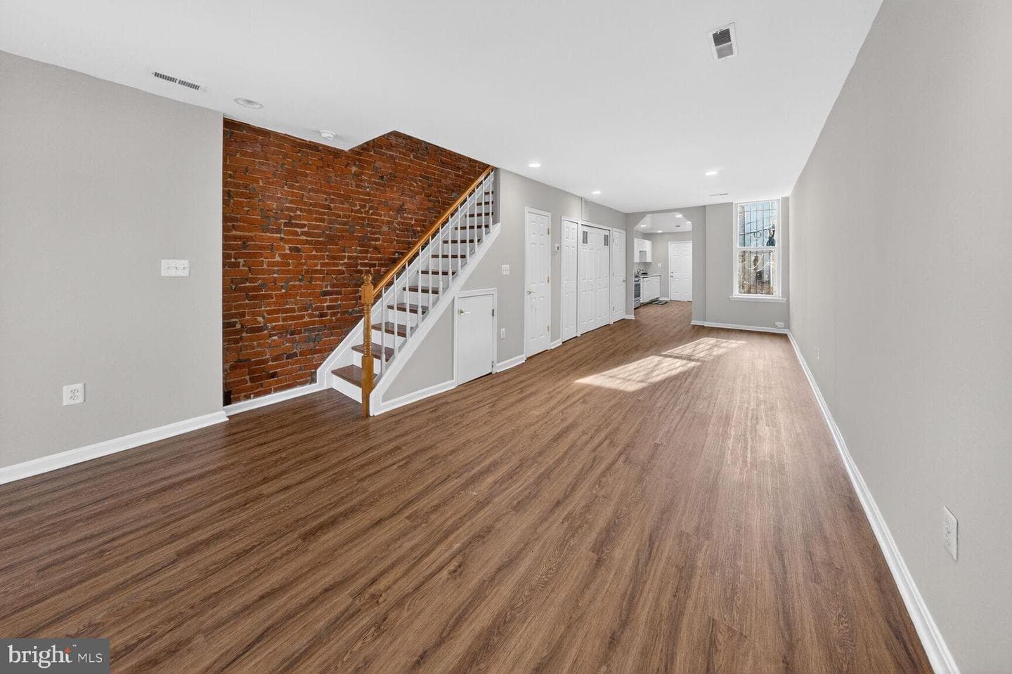 46 Florida Avenue NW photo 5