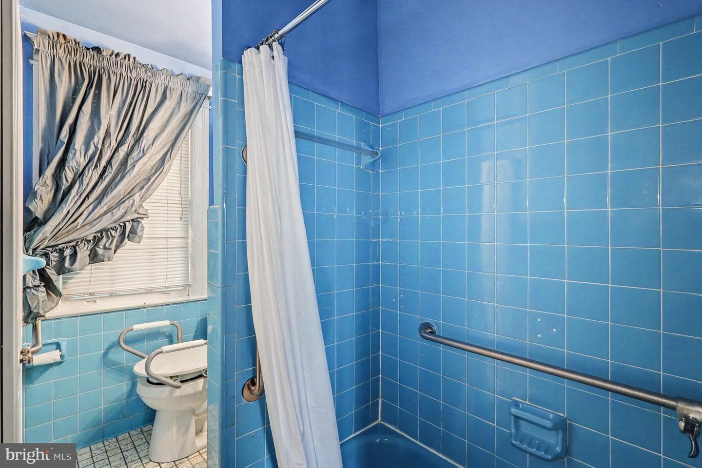 637 Hamilton Street NW photo 29