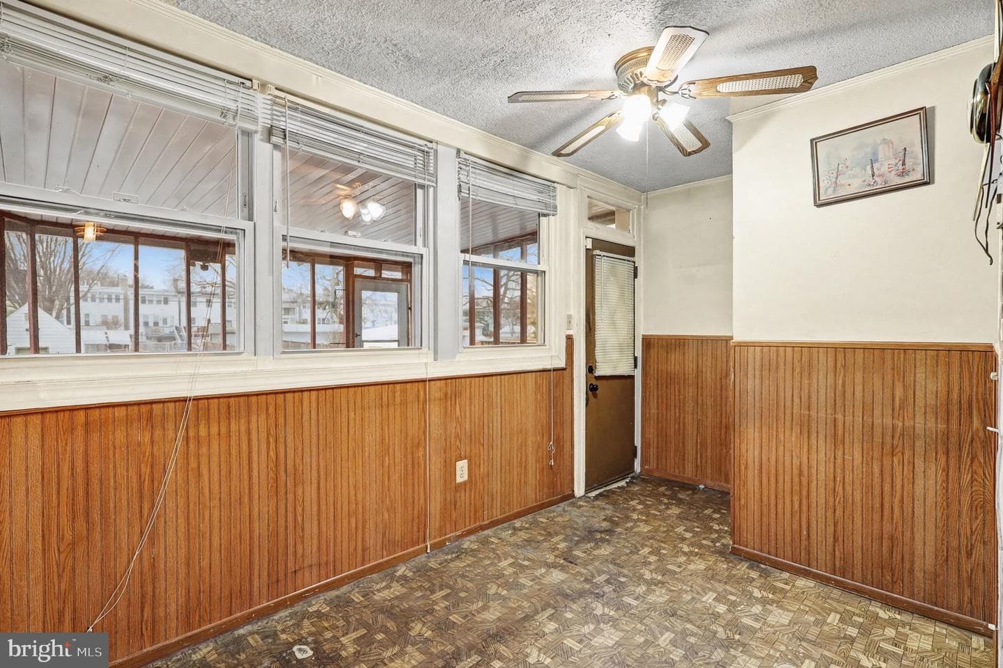 637 Hamilton Street NW photo 30