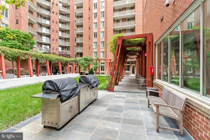 1000 New Jersey Avenue SE #1029 photo 34