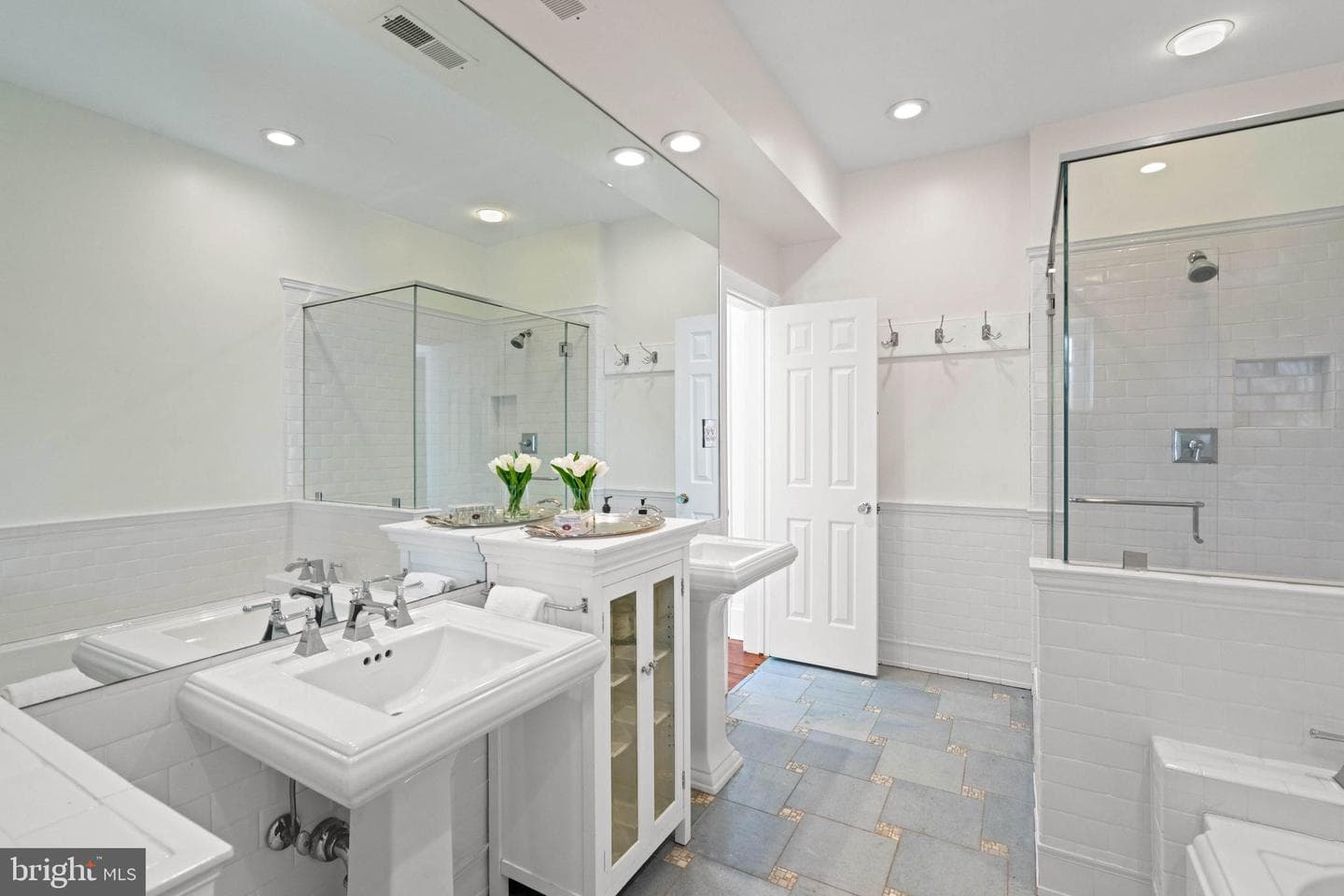 2325 Porter Street NW photo 23