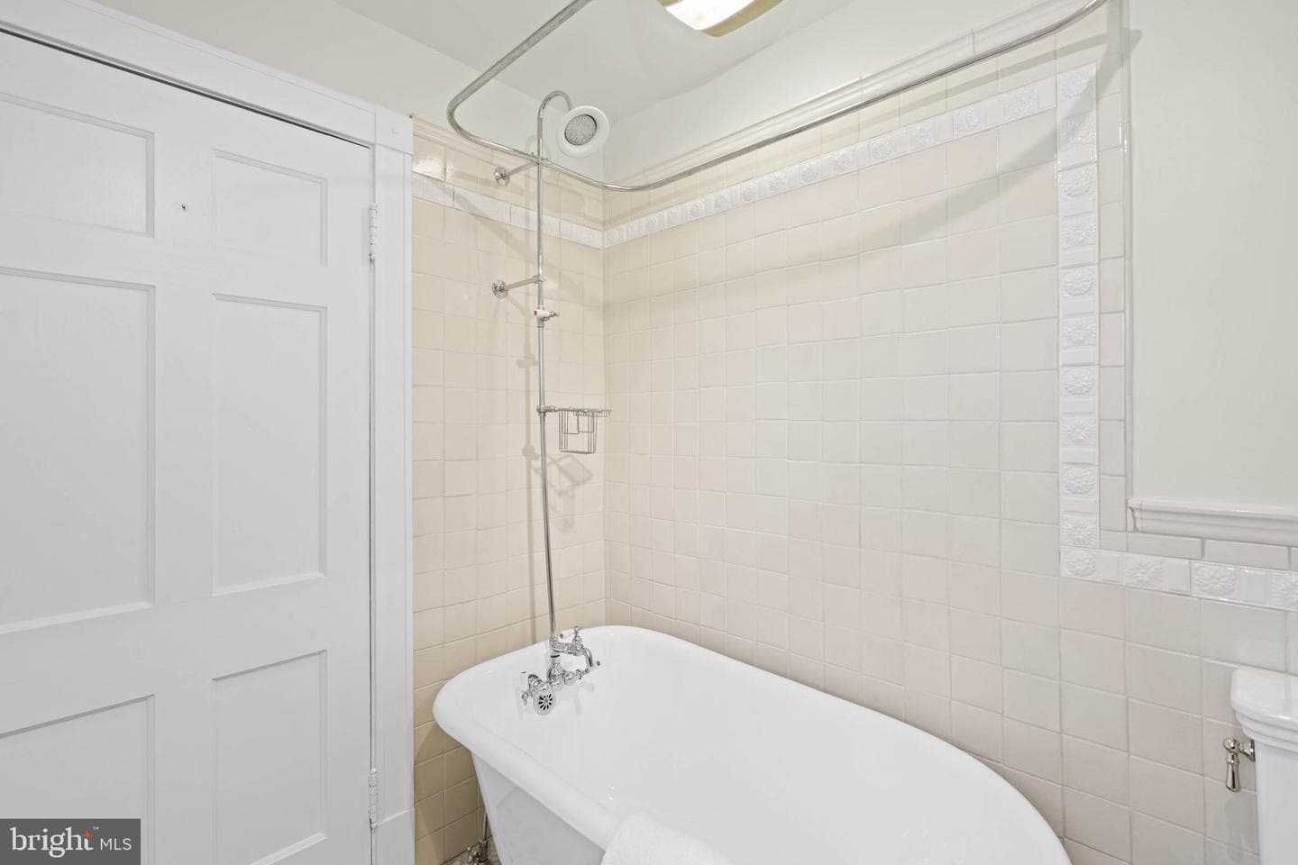 2325 Porter Street NW photo 30