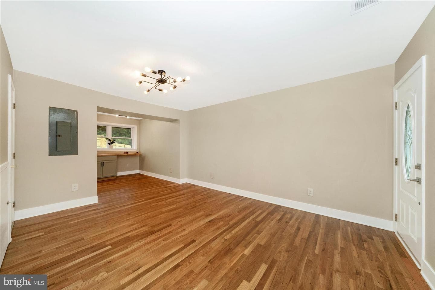 5045 Sheriff Road NE, Washington