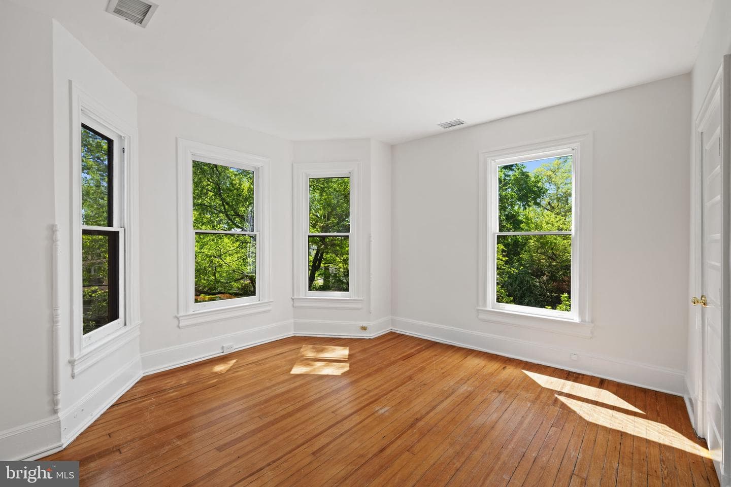 500 Dahlia Street NW photo 40