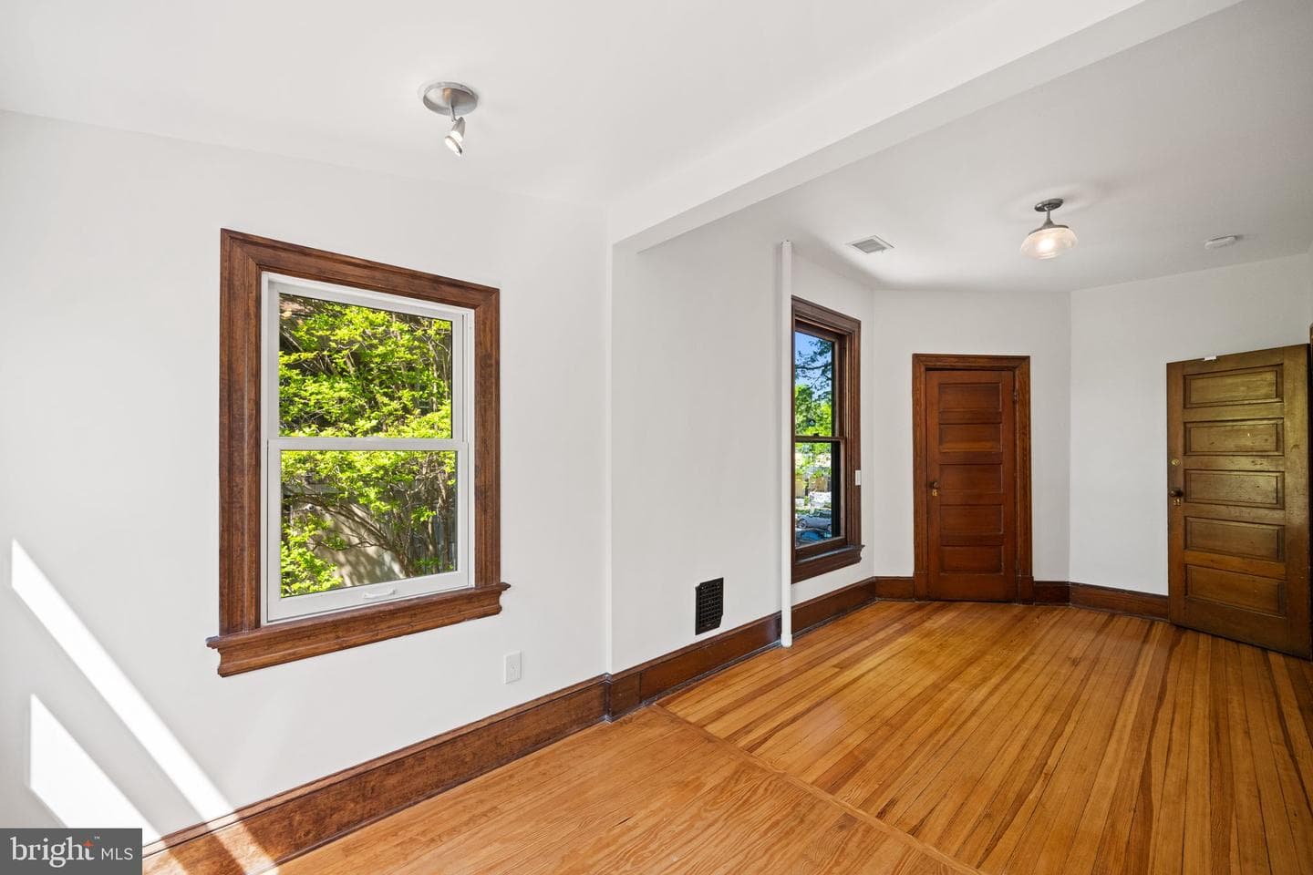 500 Dahlia Street NW photo 54
