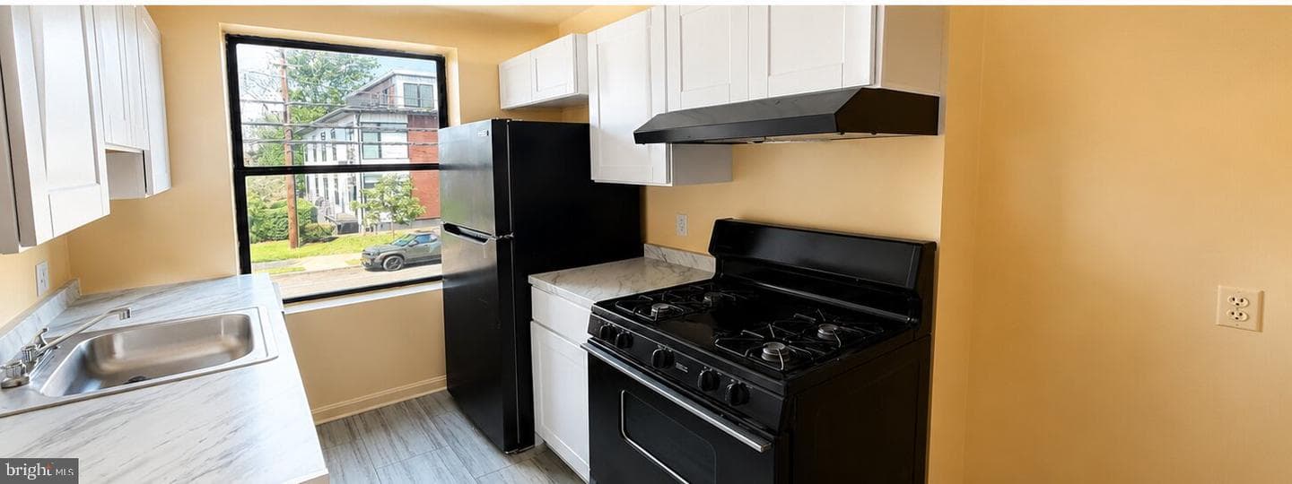 3725 12th Street NE #102 photo 3
